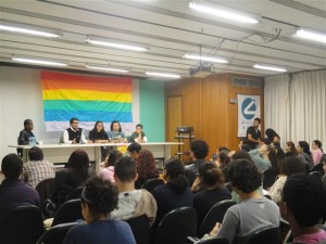 Jean Wyllys debate sobre homofobia e direitos LGBT na UFF (22-08-2011)