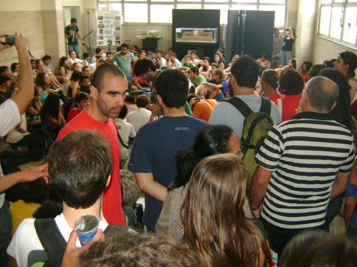 Estudantes Da UFF Ocupam A Reitoria Por Melhorias Na Educação ...